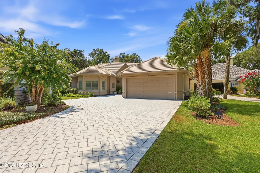 Photo of 240 LAUREL Lane