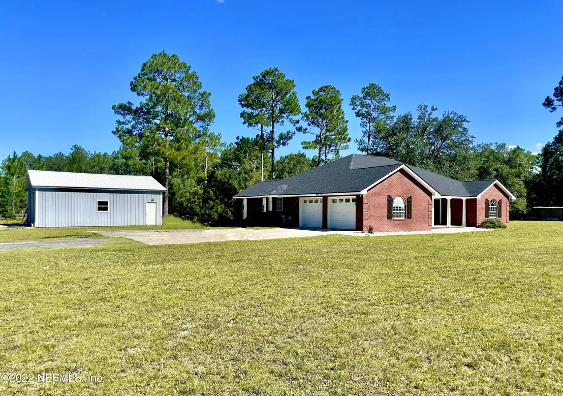 Photo of 48077 MERIDIAN Trail