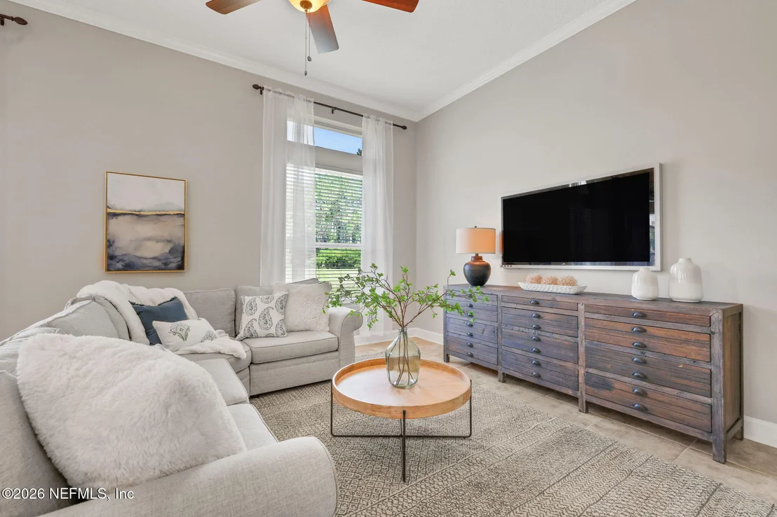 Photo of 1013 INVERNESS Drive