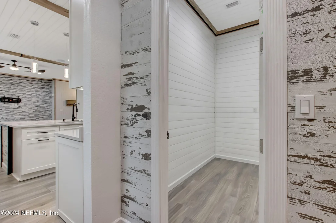 Photo of 574 W RIVER Road