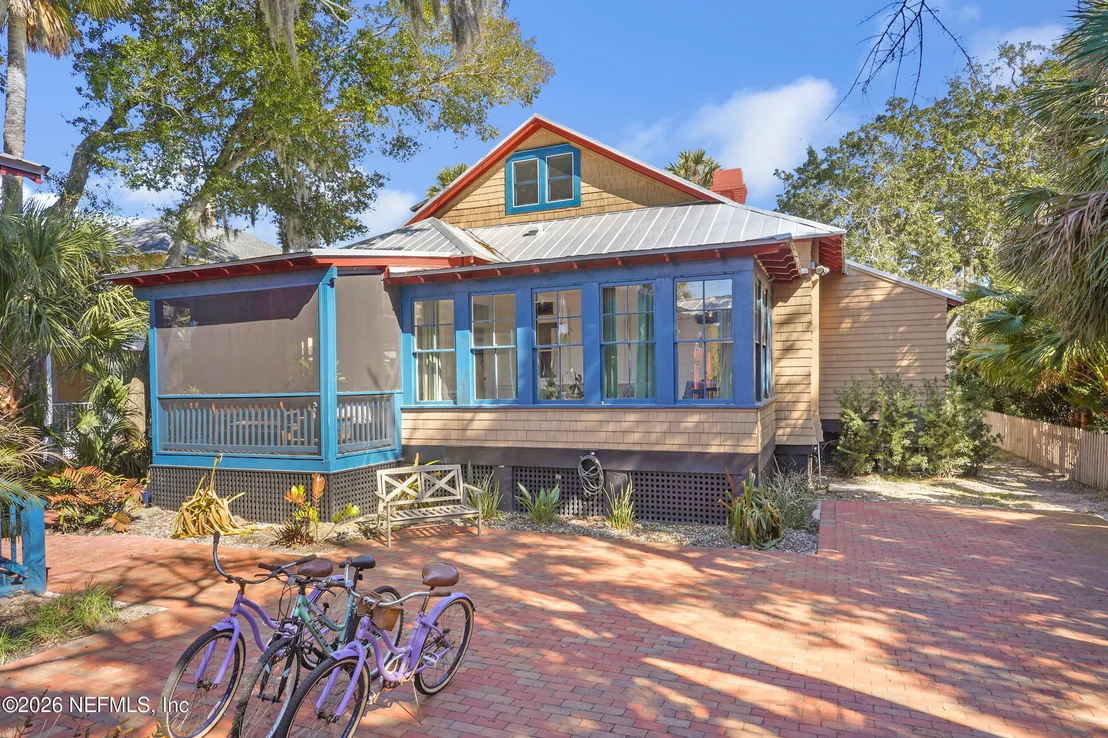 Photo of 290 ST. GEORGE Street