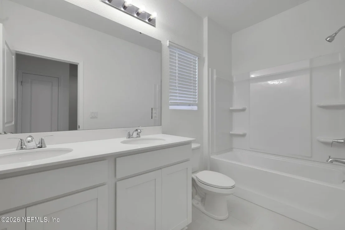 Photo of 38 ALGIERS Court