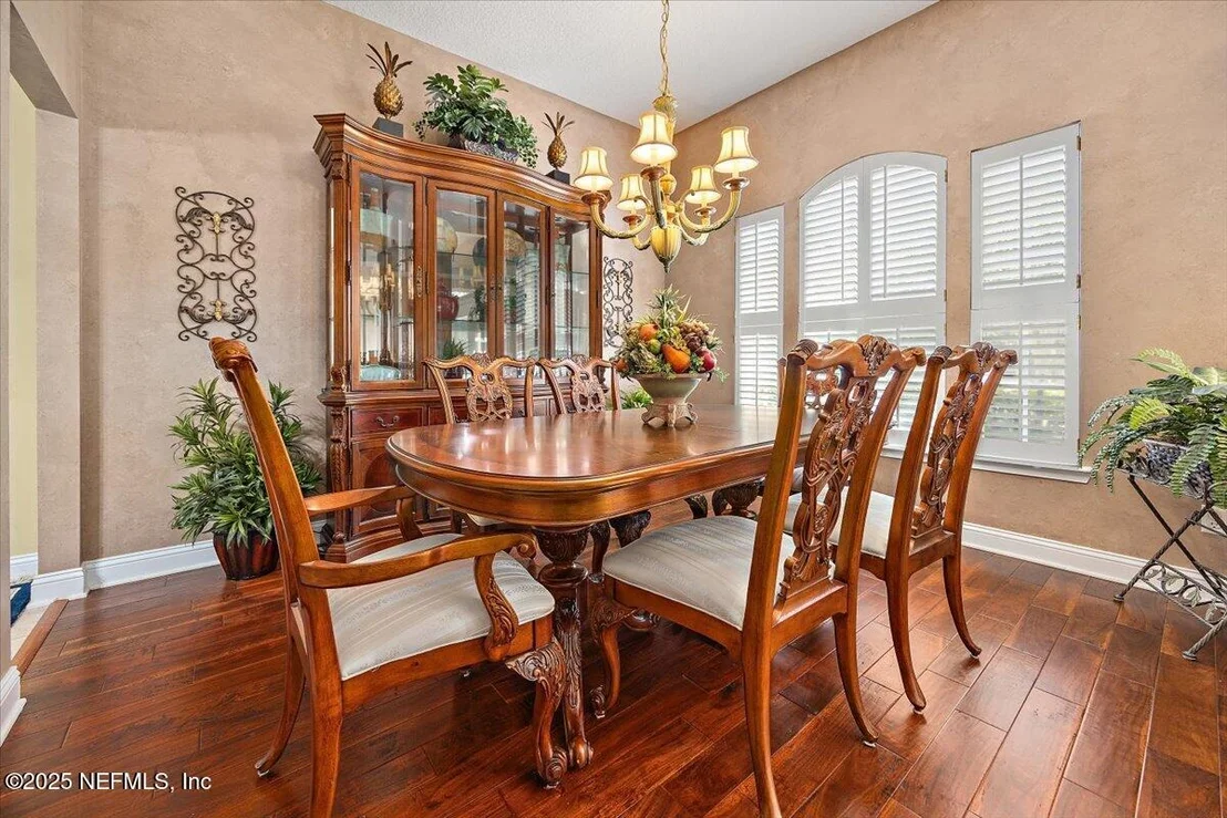 Photo of 1484 BARRINGTON Circle