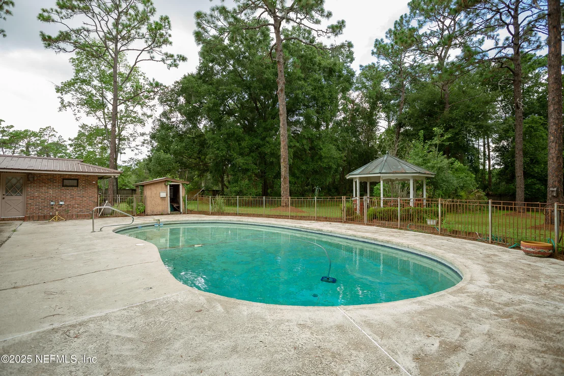 Photo of 188 ESTATES Drive