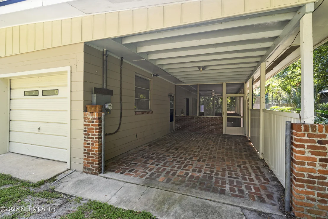 Photo of 1753 JORK Road