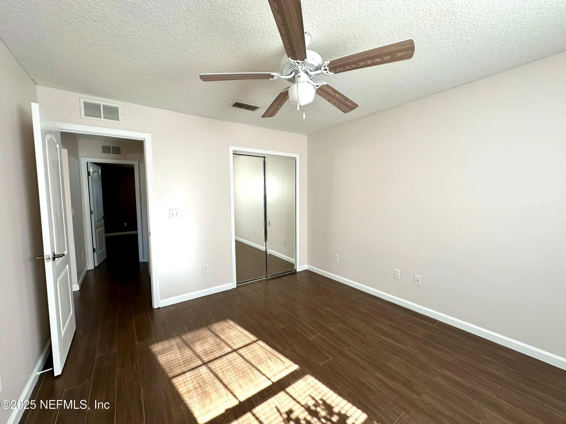 Photo of 45575 INGLEHAM Circle