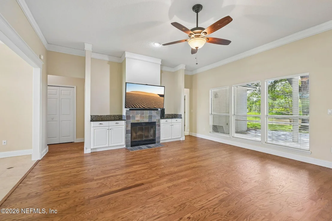 Photo of 1833 BLUEBONNET Way