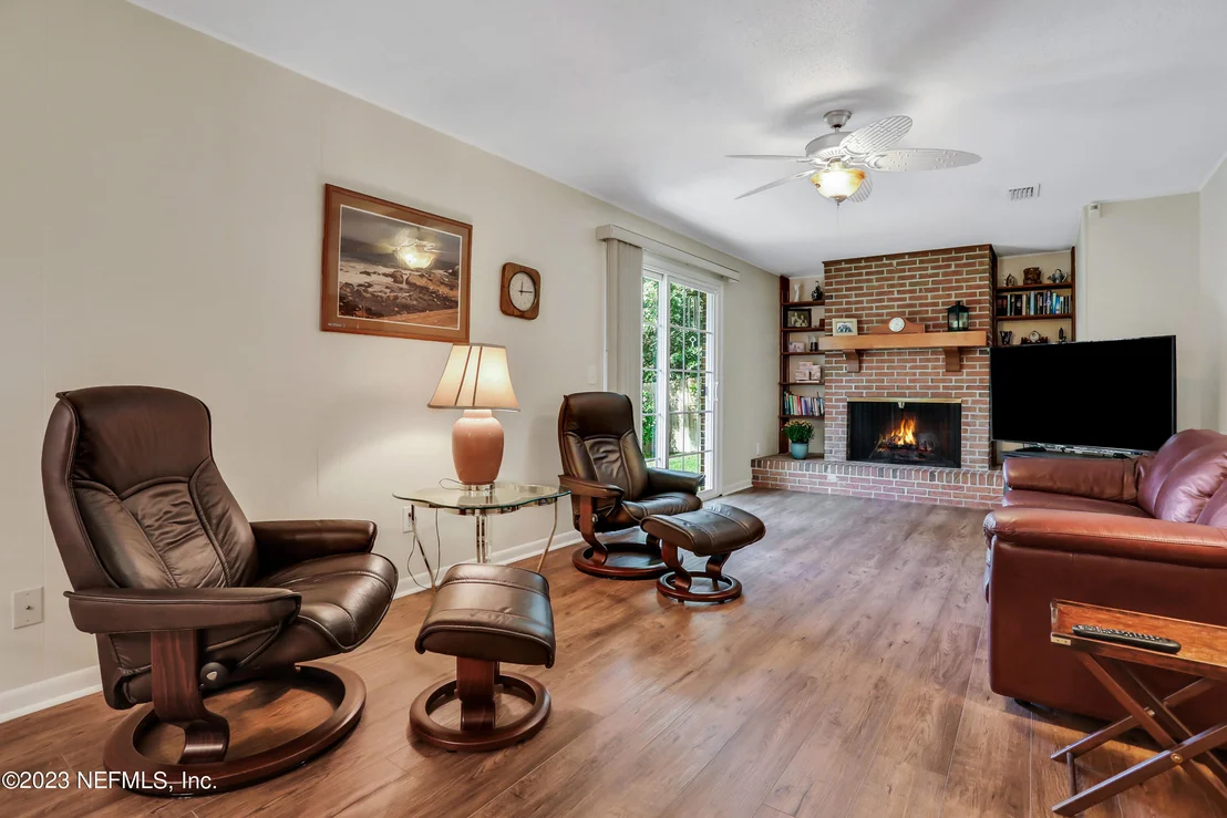 Photo of 1036 GLEN ECHO Road