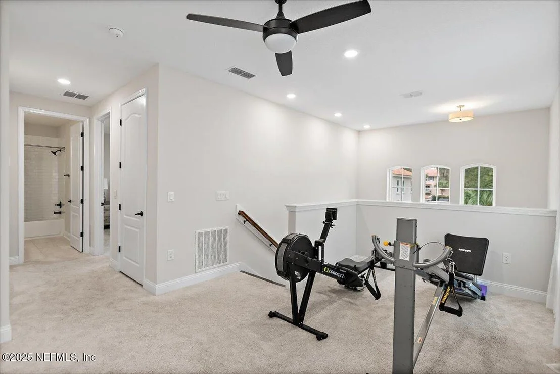 Photo of 96014 ENCLAVE Manor