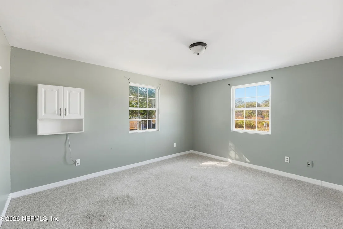 Photo of 1863 LIVE OAK Drive