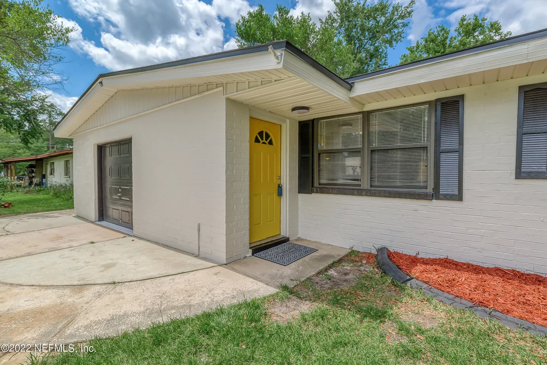 Photo of 7961 AUSTIN Road