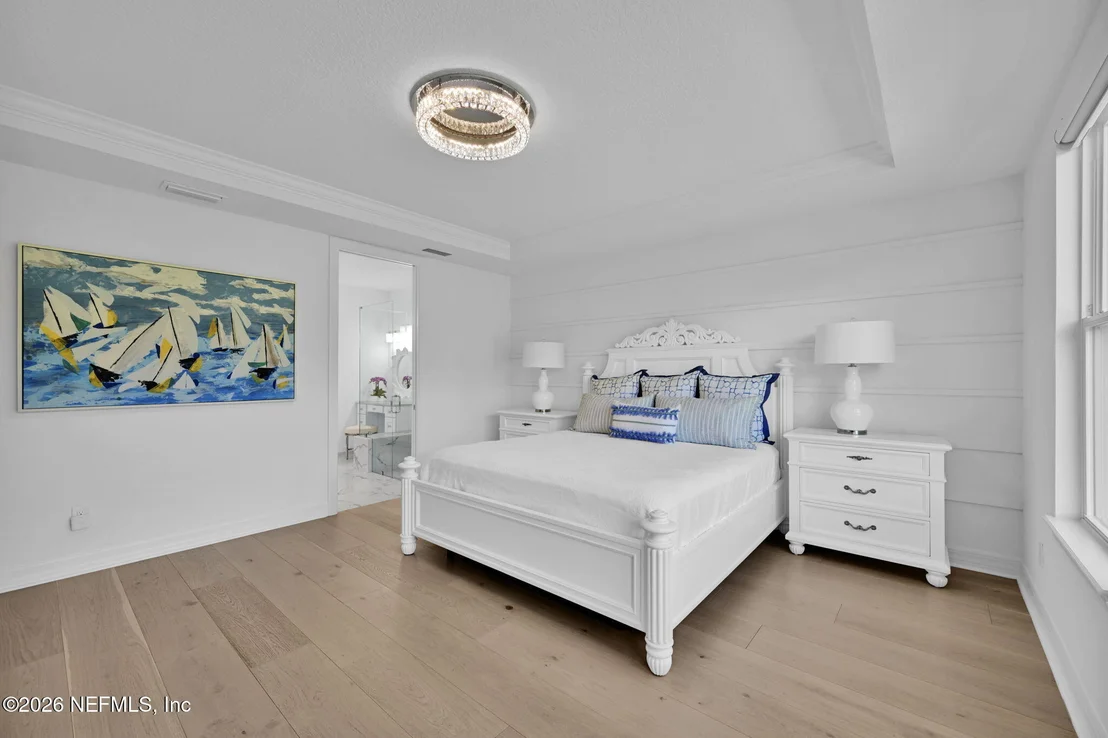 Photo of 82 GLENHURST Avenue
