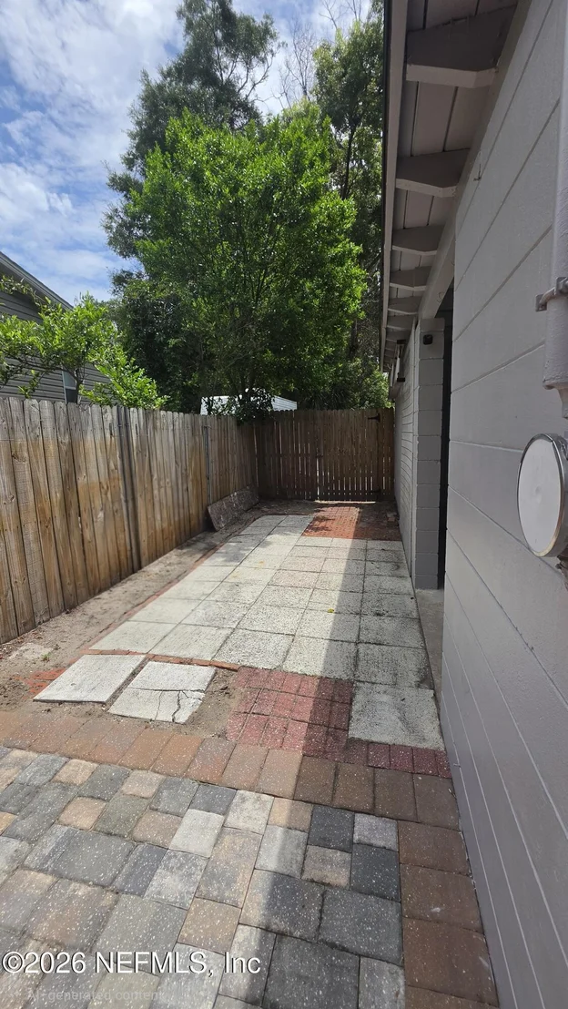 Photo of 3483 FOREST Boulevard
