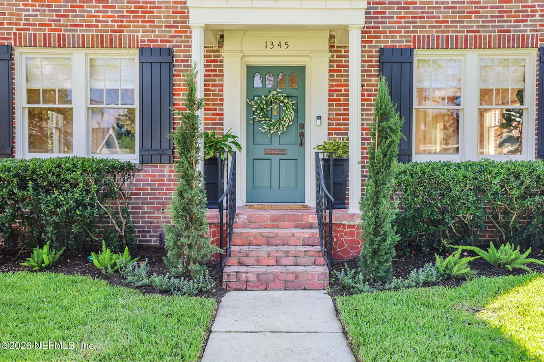 Photo of 1345 TALBOT Avenue