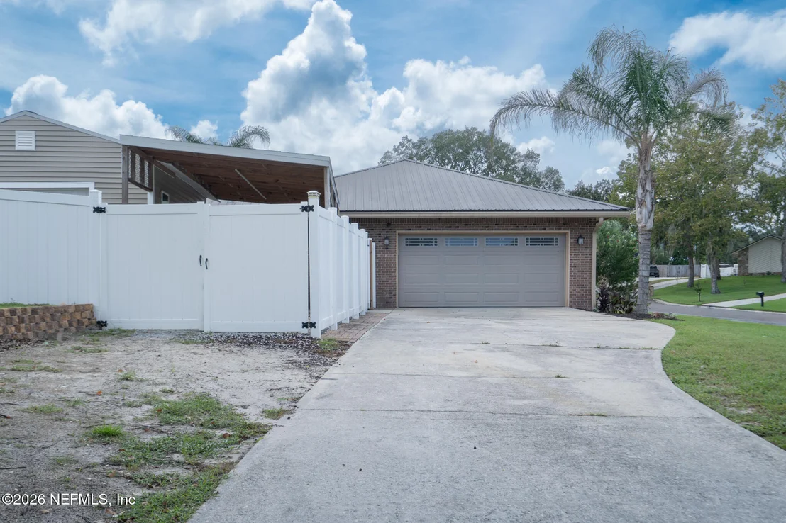 Photo of 377 FOXRIDGE Road
