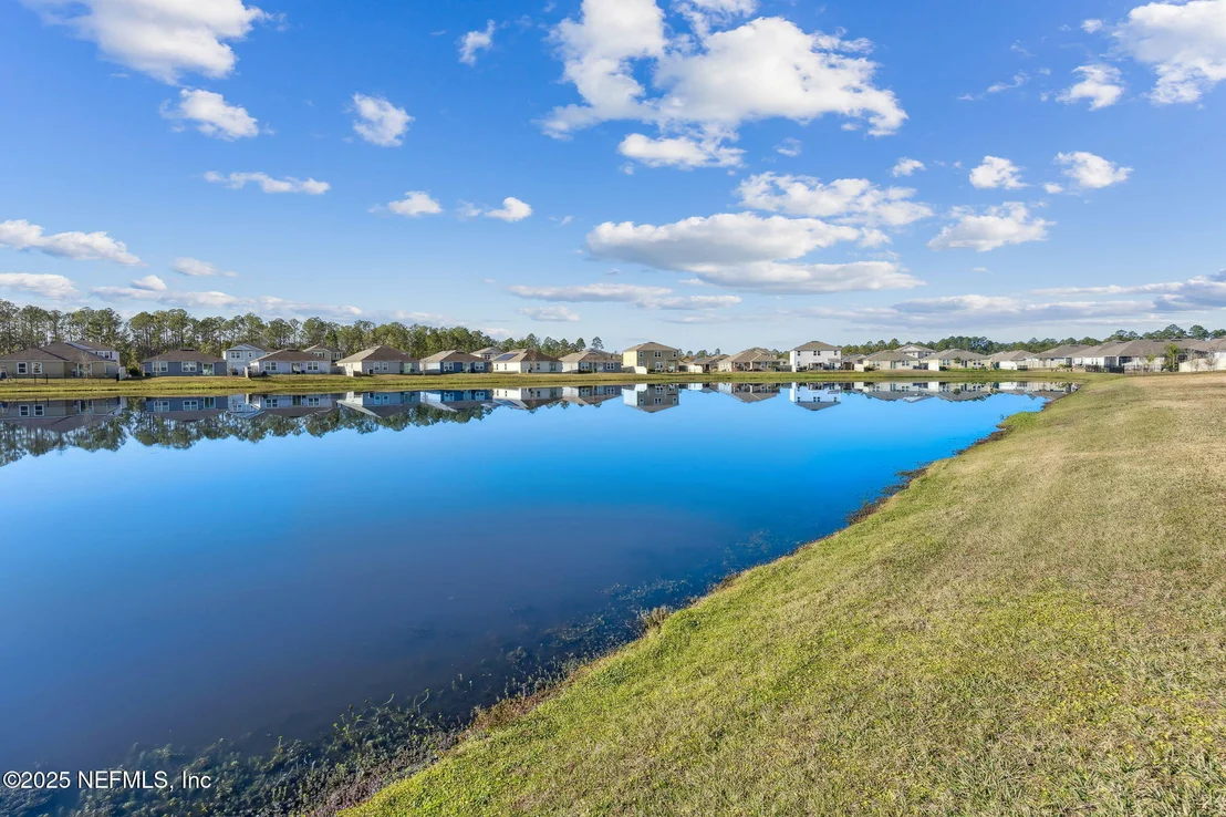 Photo of 70414 WINDING RIVER Drive