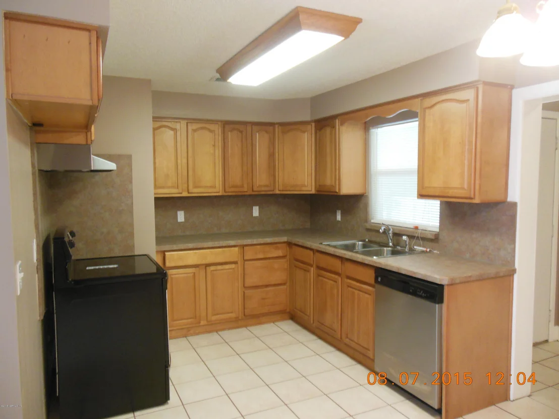 Photo of 320 EDSON Drive