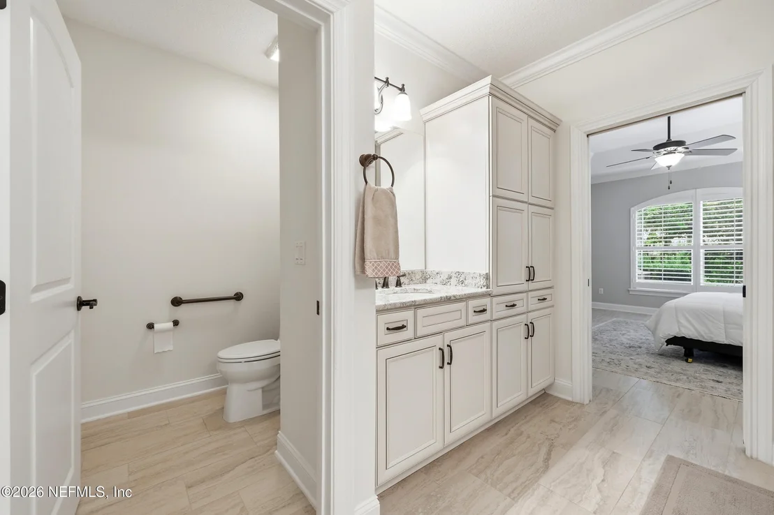 Photo of 382 SELOY Drive