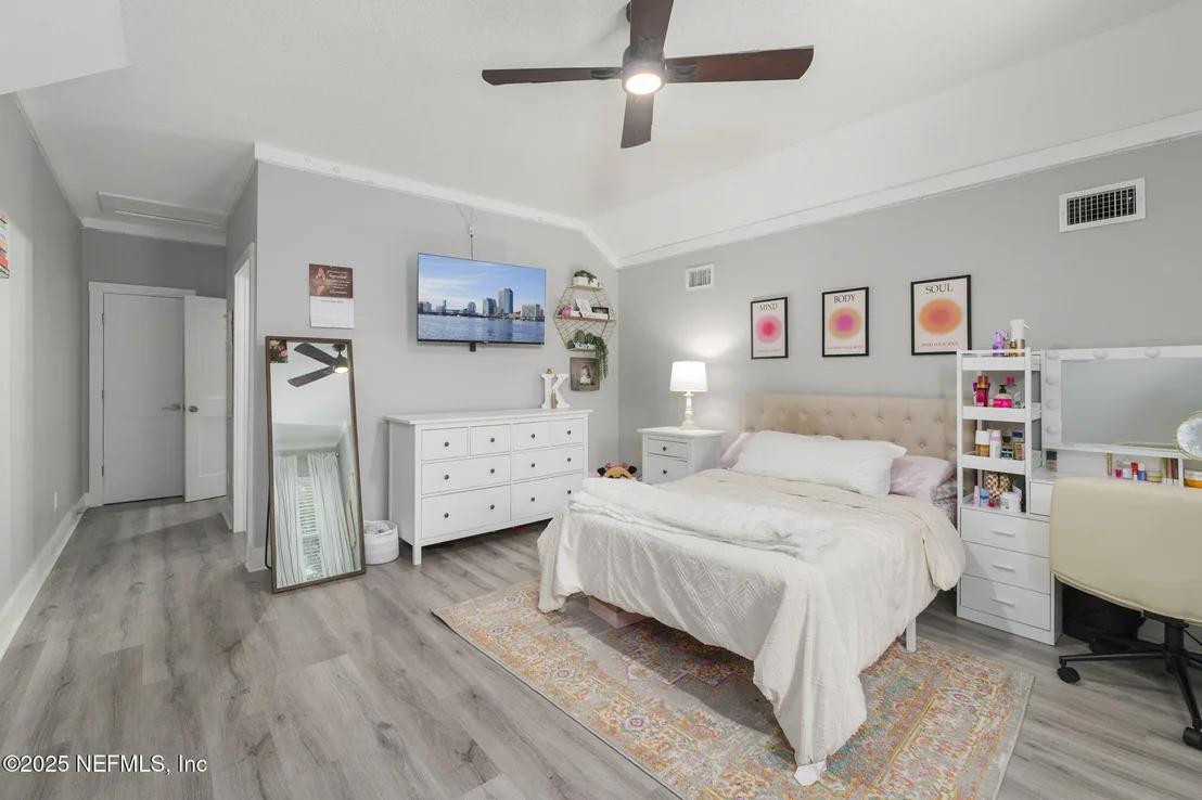 Photo of 1499 SHEFFIELD Road