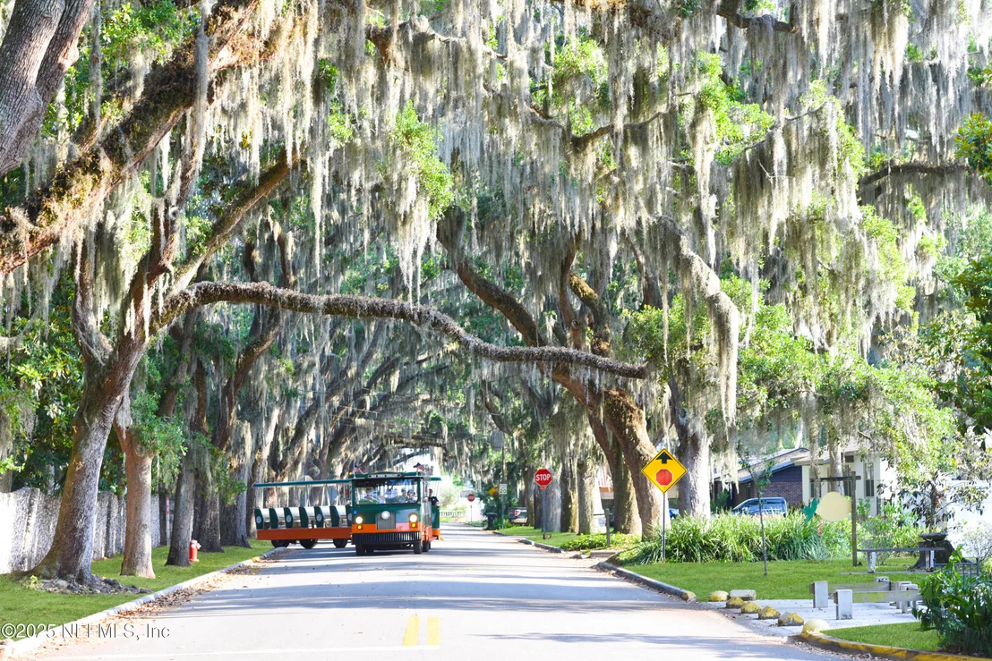 Photo of 42 MAGNOLIA Avenue