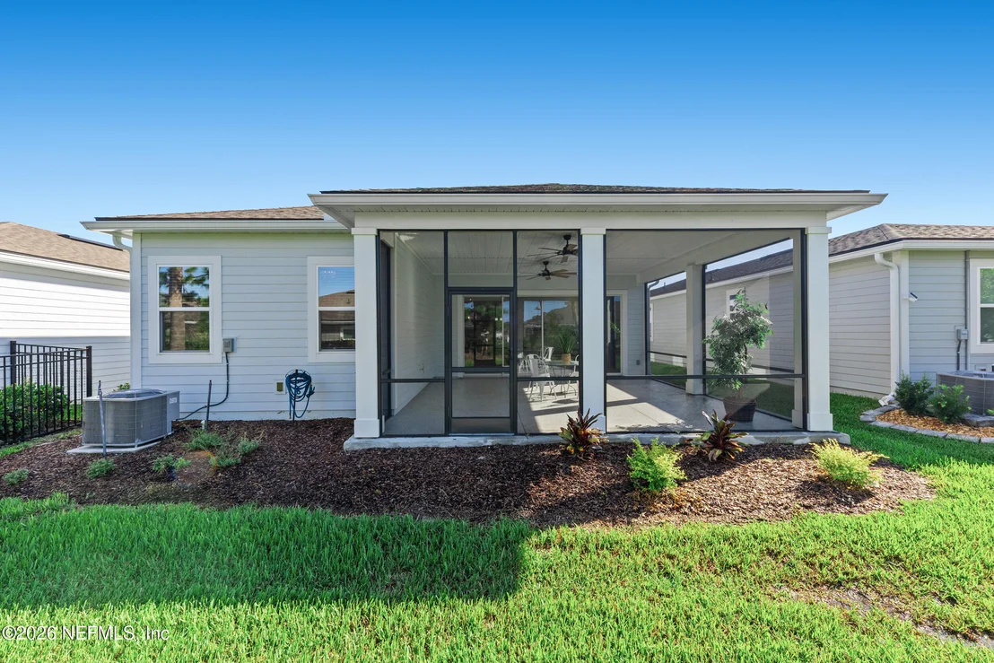 Photo of 383 LADYSLIPPER Drive
