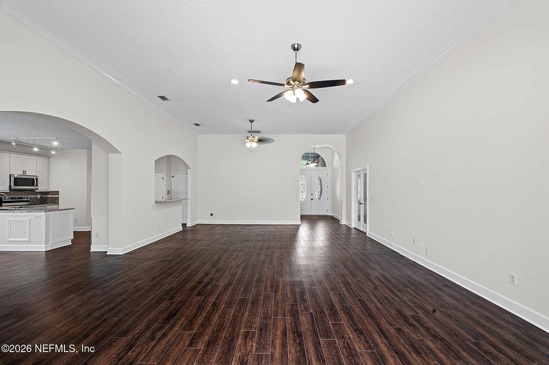 Photo of 2325 LINKS Drive