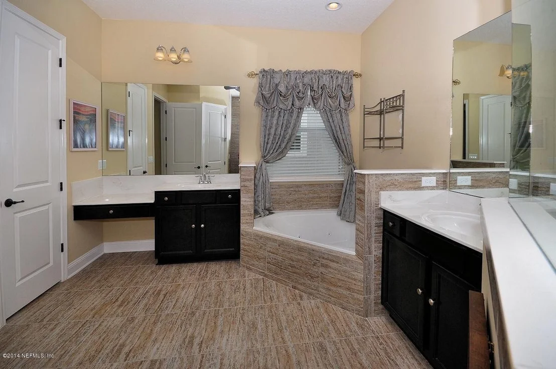 Photo of 112 STAPLEHURST Drive