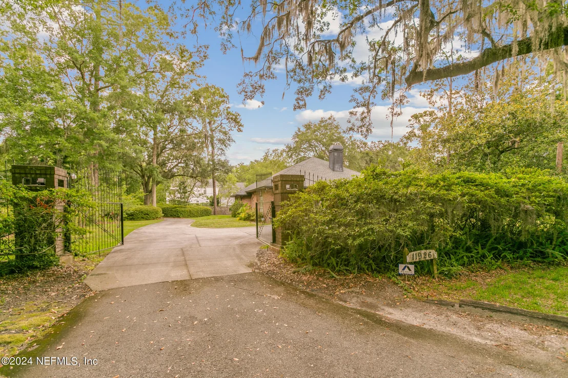Photo of 11926 MANDARIN Road