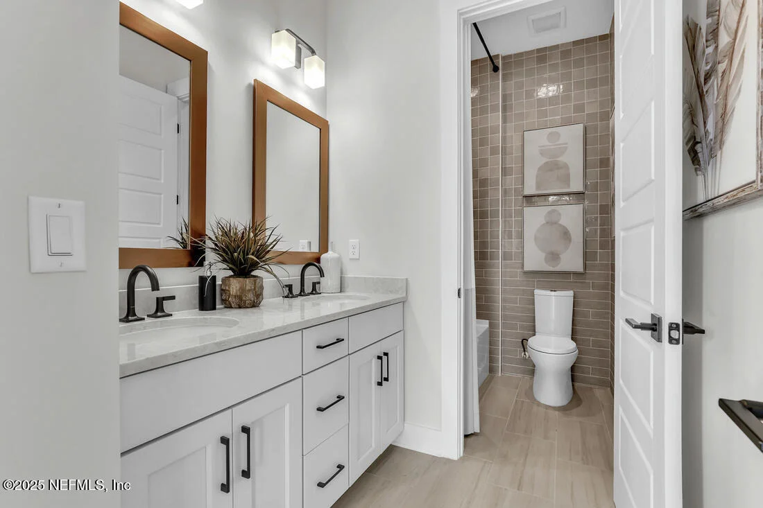 Photo of 279 BISMARCK PALM Road