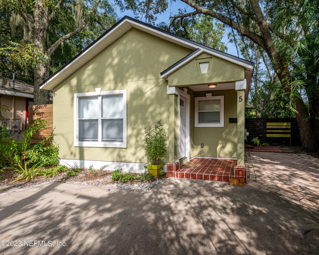 Photo of 5 NESBIT Avenue