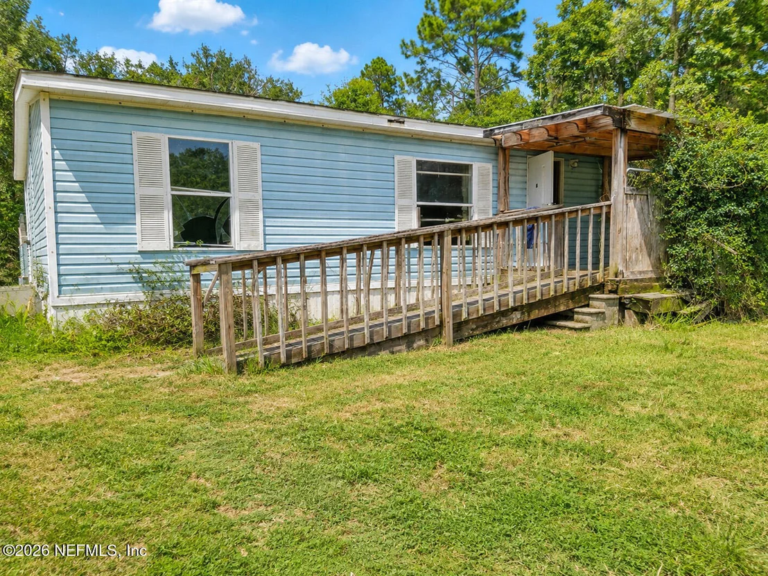 Photo of 106 LAKE SHORE Road