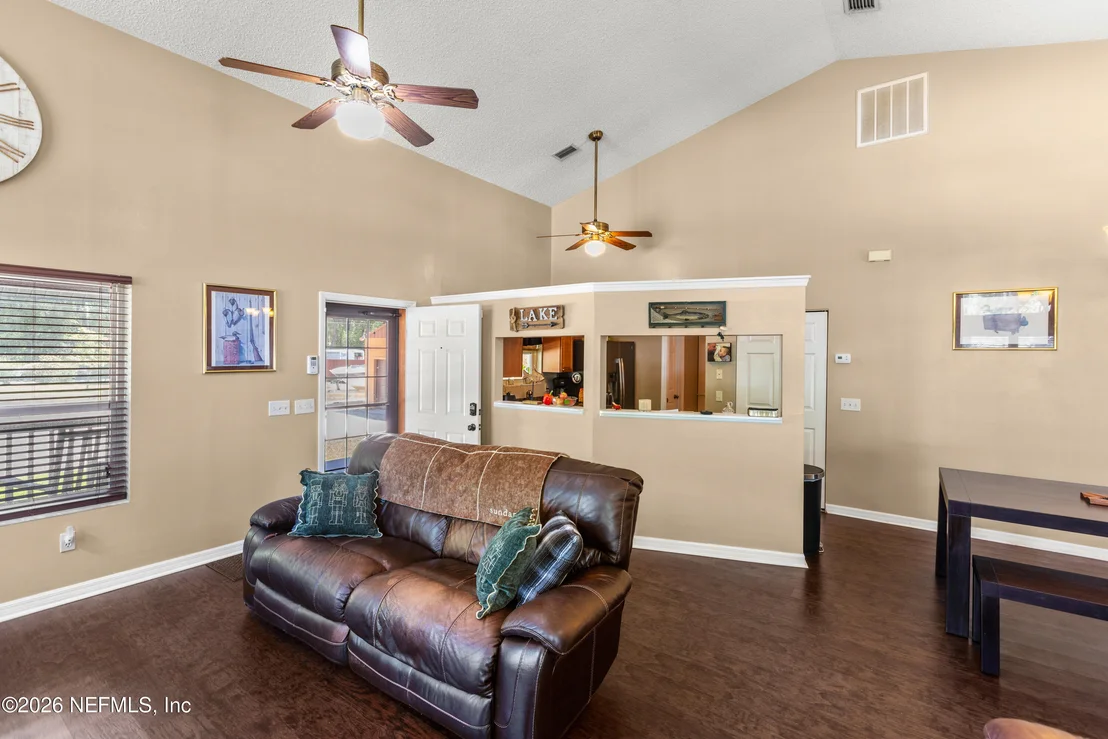Photo of 5930 ISLAND Road