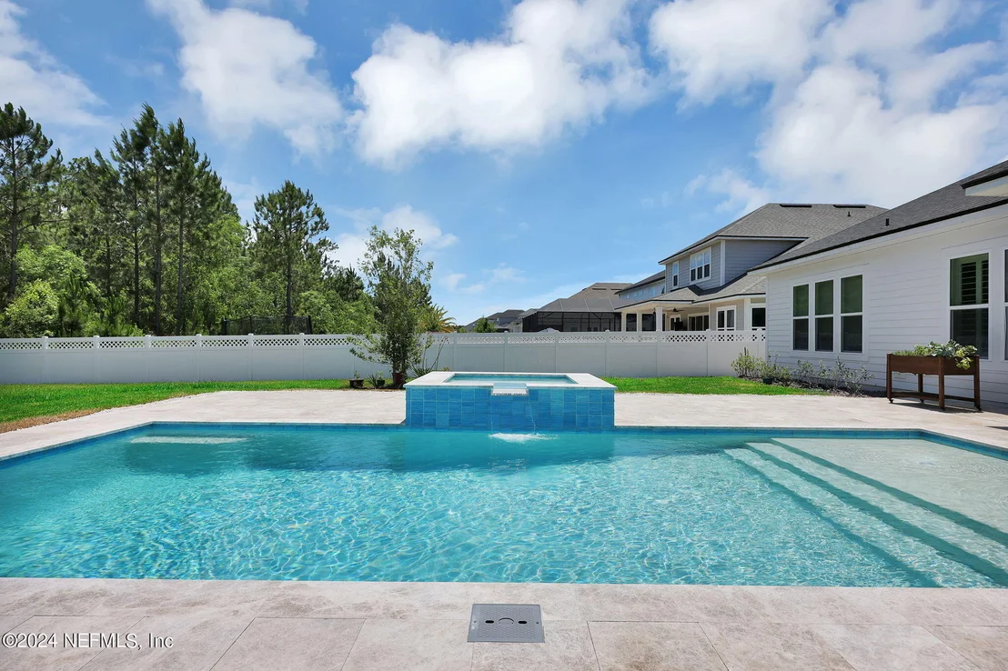 Photo of 193 YORKSHIRE Drive