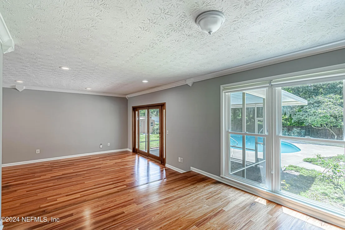 Photo of 2901 PACES FERRY Road S