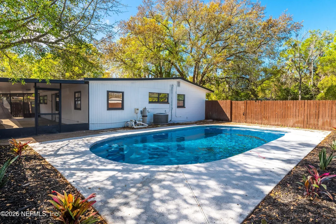 Photo of 7541 STRATO Road