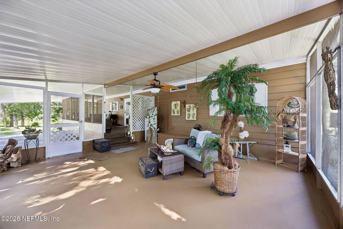 Photo of 110 PLUMOSA Drive
