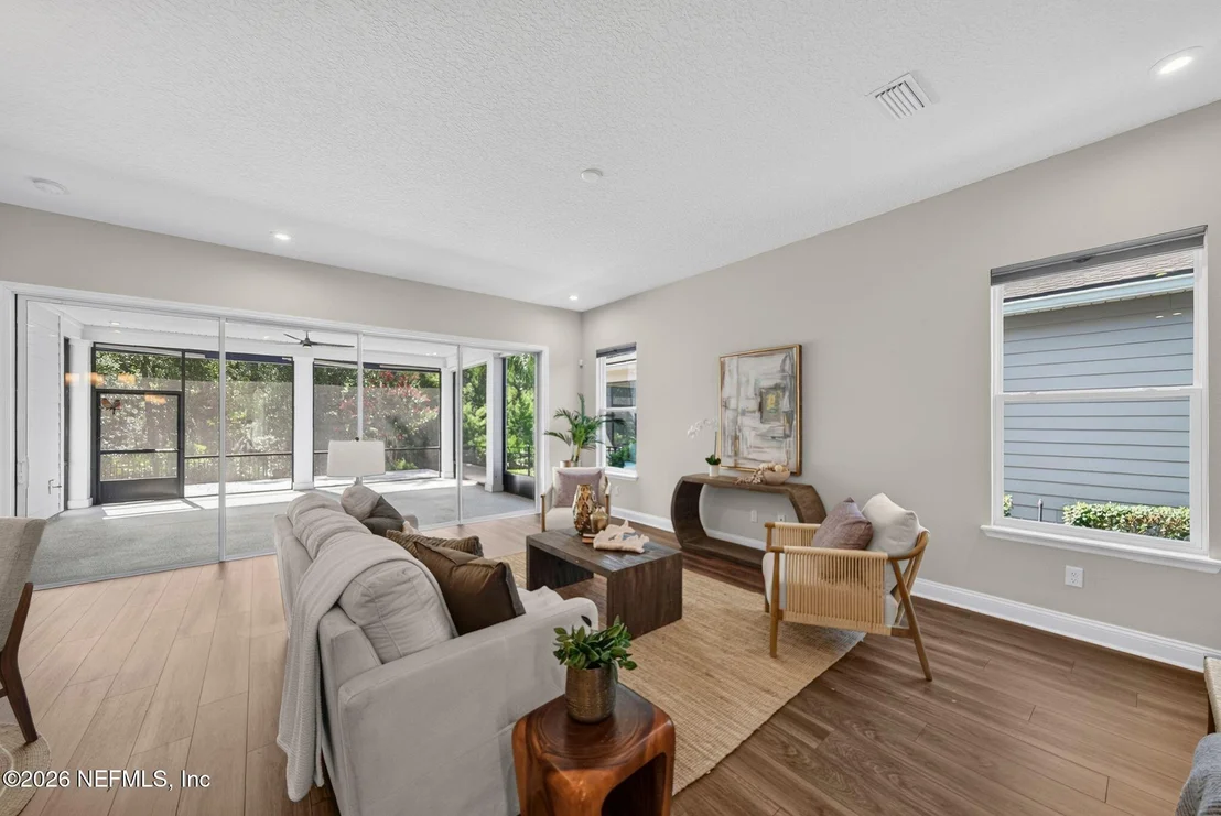 Photo of 186 LADYSLIPPER Drive