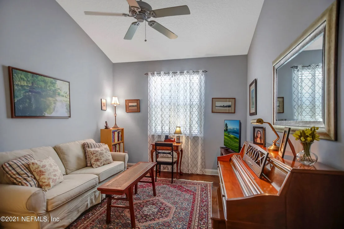 Photo of 584 N LEGACY Trail