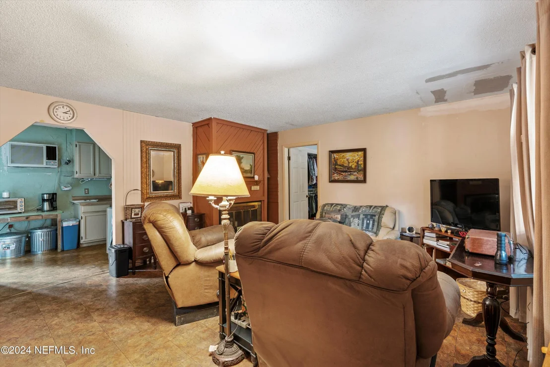 Photo of 1128 TAYLOR Road