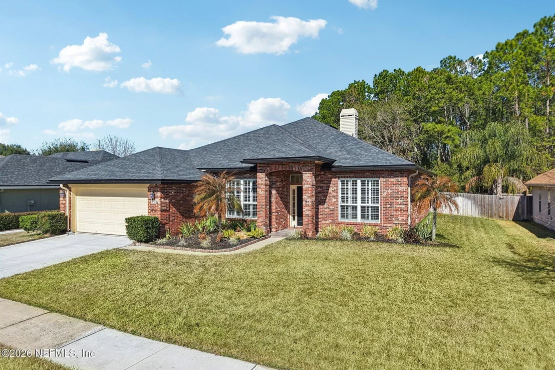 Photo of 145 LAKE RUN Boulevard