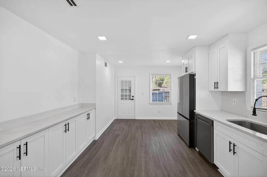 Photo of 7915 ALDERMAN Road