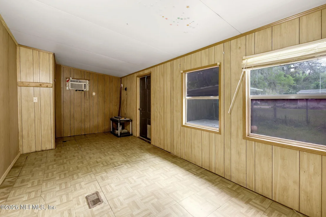 Photo of 1134 HARMONY Drive N