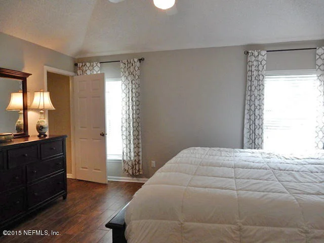 Photo of 100 IVY LAKES Drive