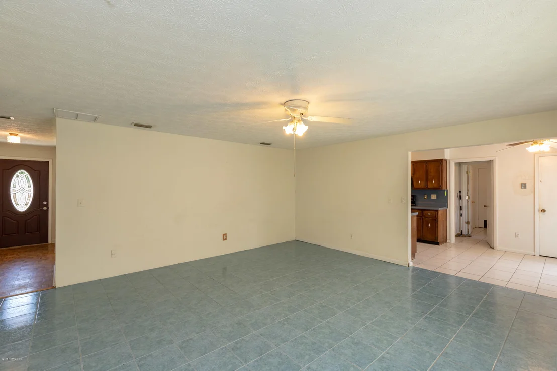 Photo of 184 DEBARRY Avenue