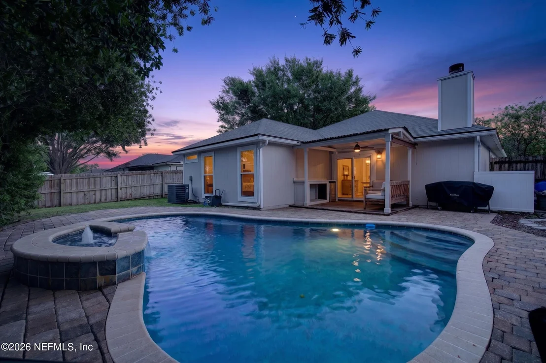 Photo of 12151 SUNCHASE Drive