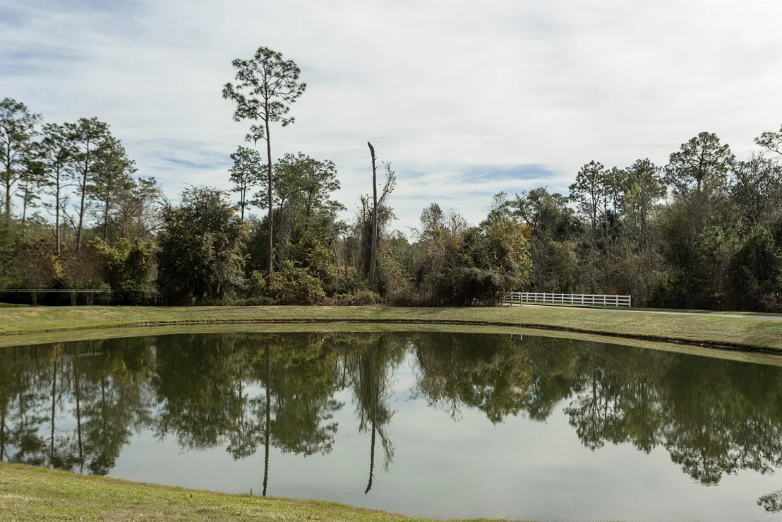 Photo of 465 SUMMERSET Drive