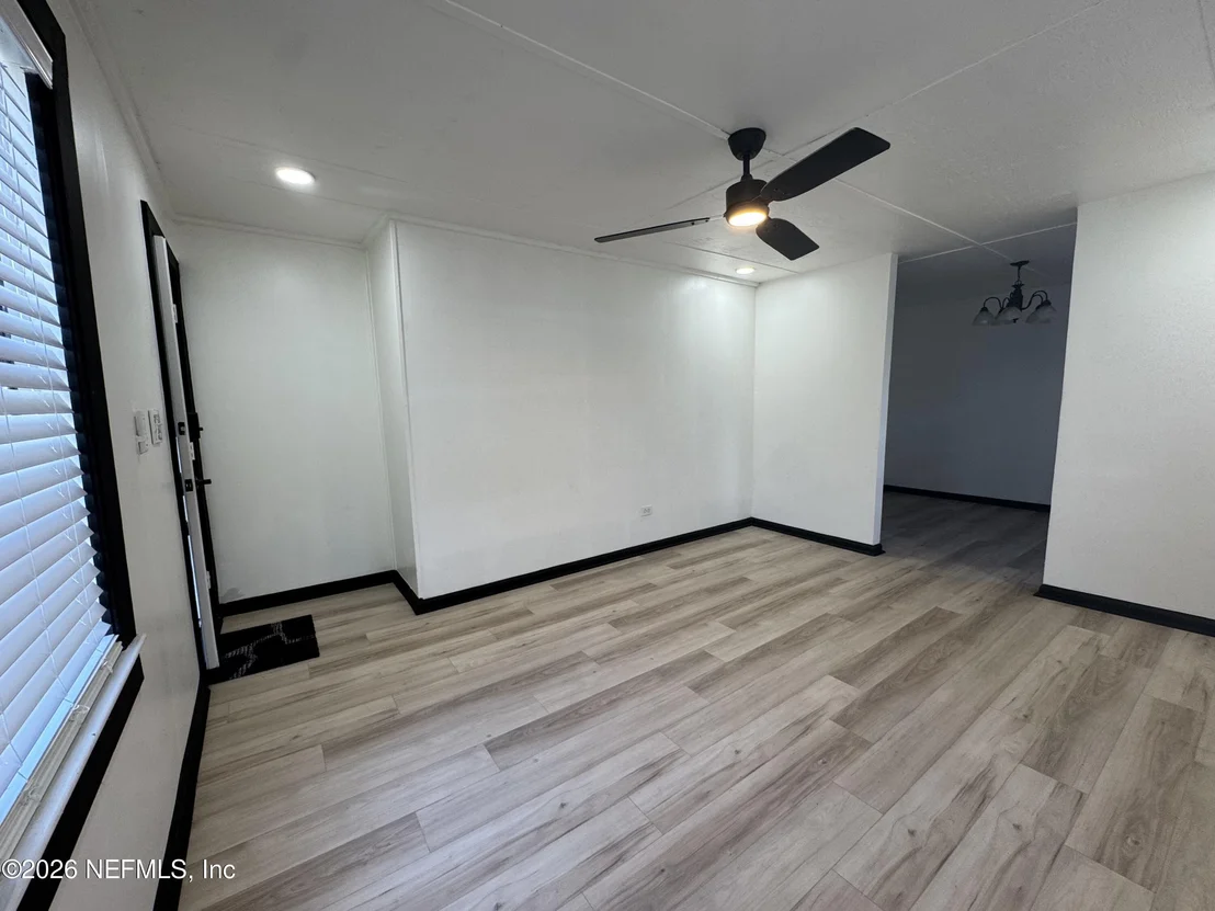 Photo of 867 E AIKEN Street