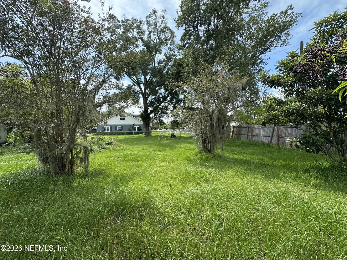 Photo of 1106 COMANCHE Street