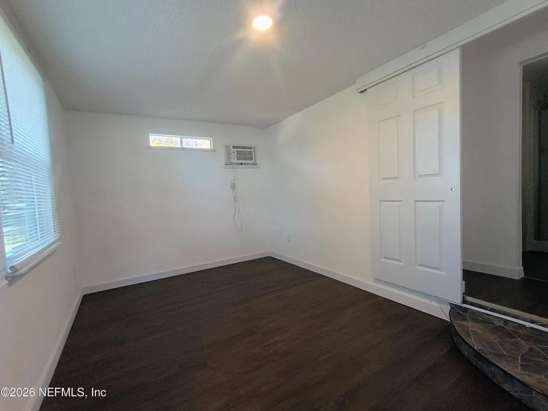 Photo of 215 PINE TREE Trail