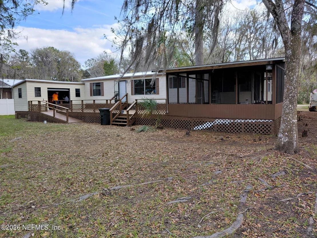 Photo of 106 BREEZEWOOD Circle